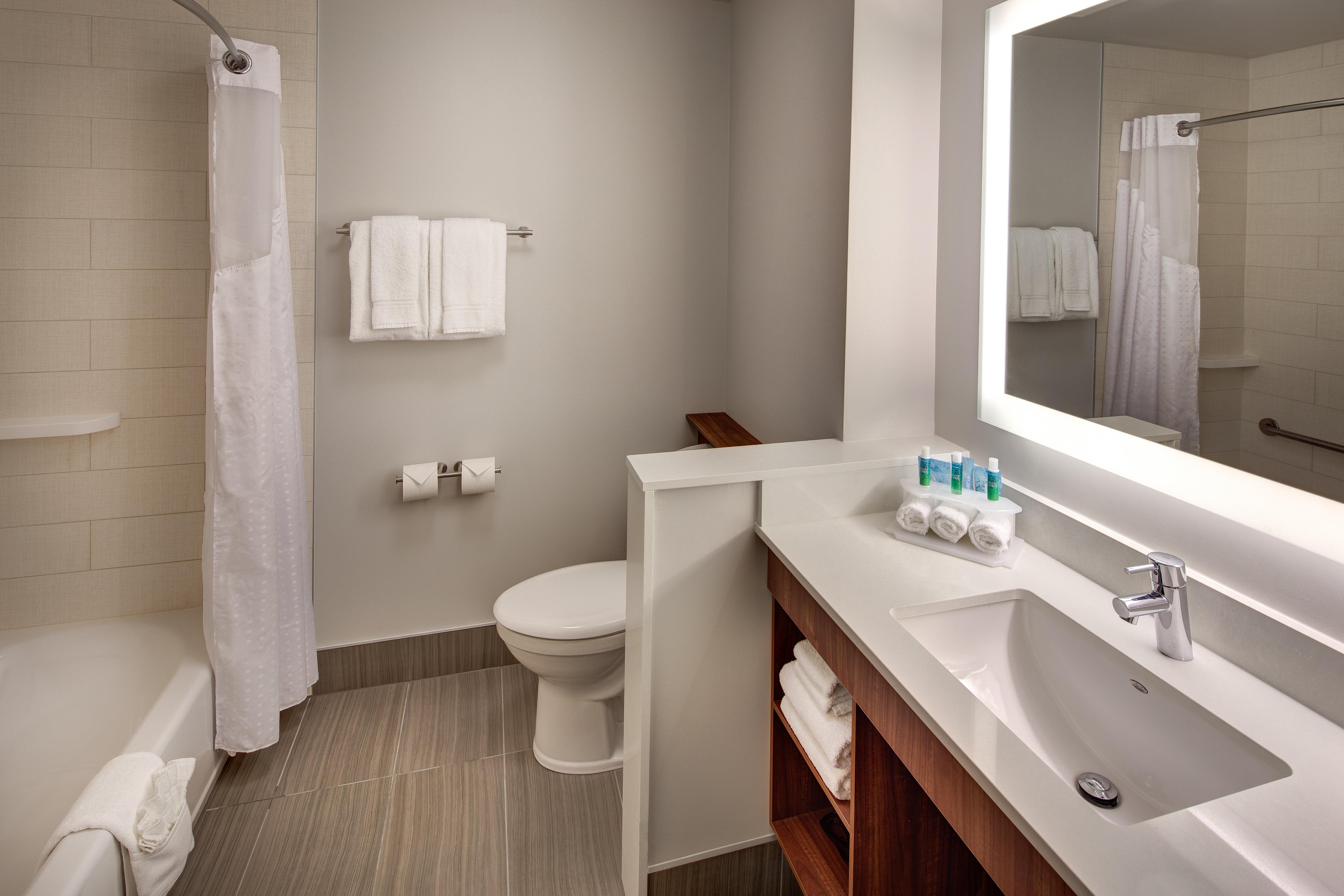 Holiday Inn Express & Suites Terrace By Ihg Екстериор снимка
