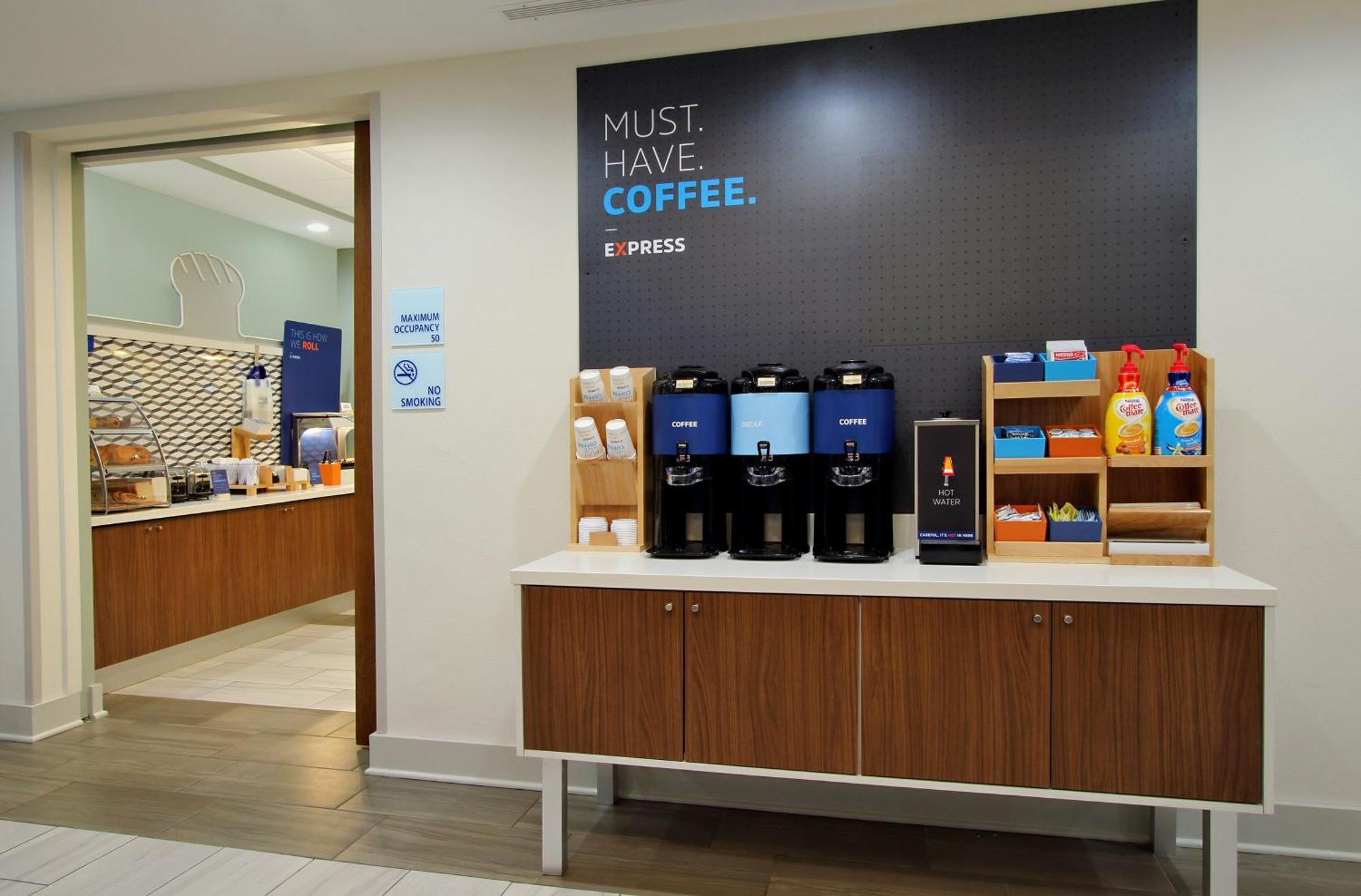 Holiday Inn Express & Suites Terrace By Ihg Екстериор снимка