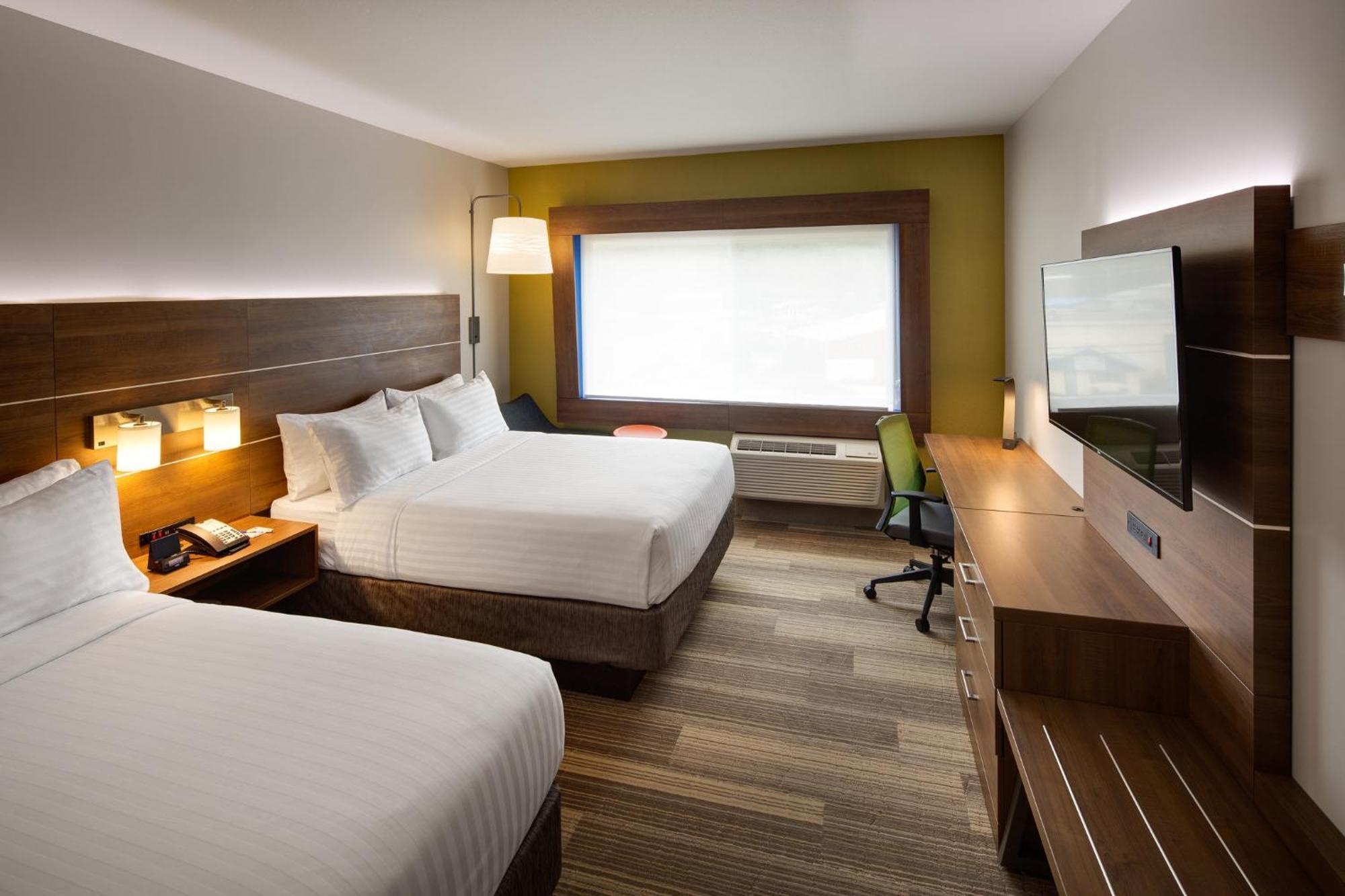 Holiday Inn Express & Suites Terrace By Ihg Екстериор снимка
